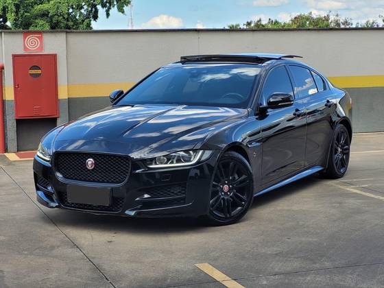 JAGUAR XE 2.0 16V INGENIUM P250 GASOLINA R-SPORT 4P AUTOMÁTICO